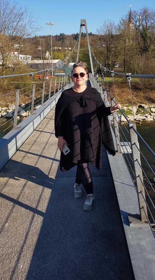 Bnb Comfort Guesthouse Olten - Lostorf ภายนอก รูปภาพ