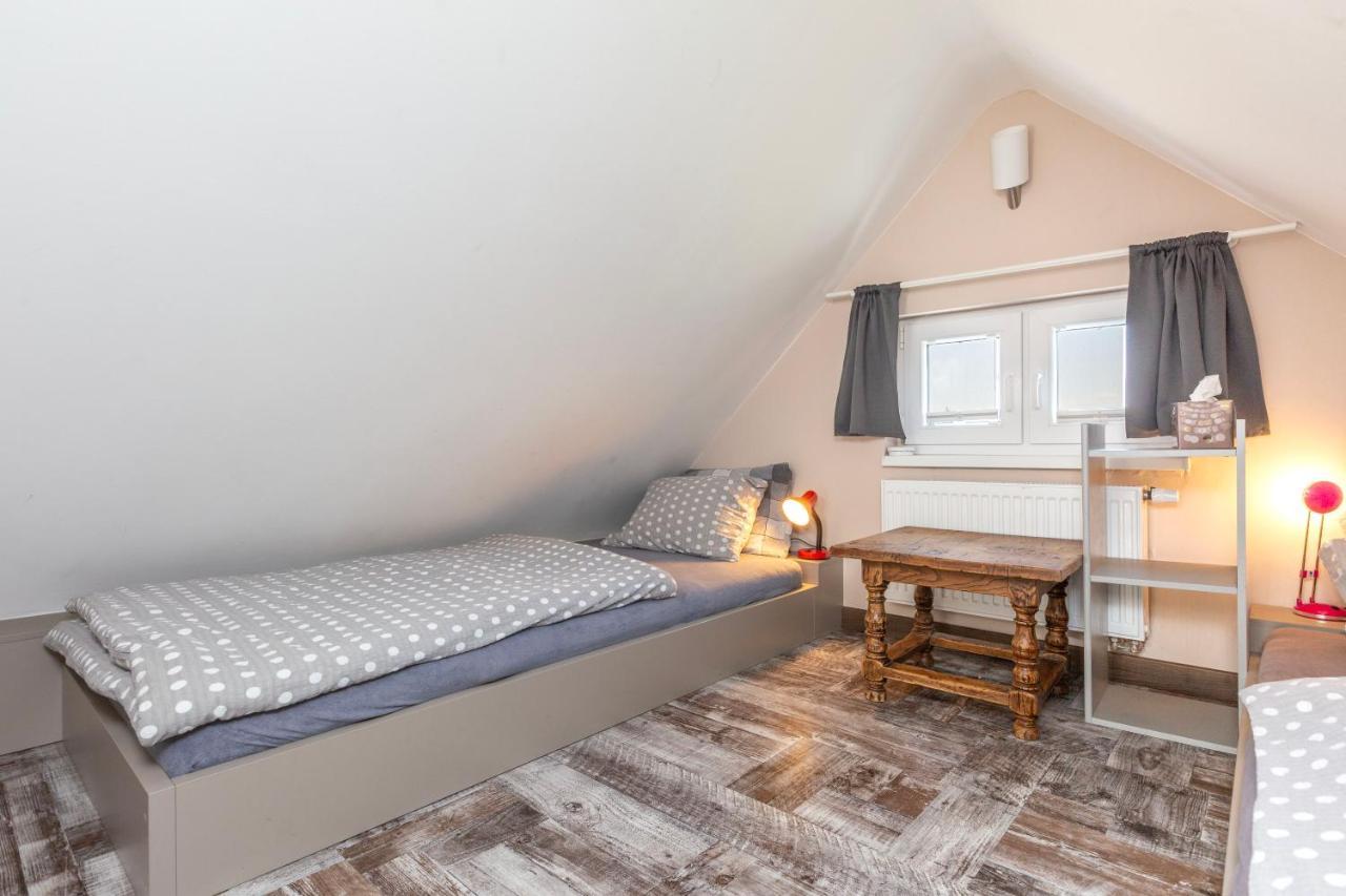 Bnb Comfort Guesthouse Olten - Lostorf ภายนอก รูปภาพ